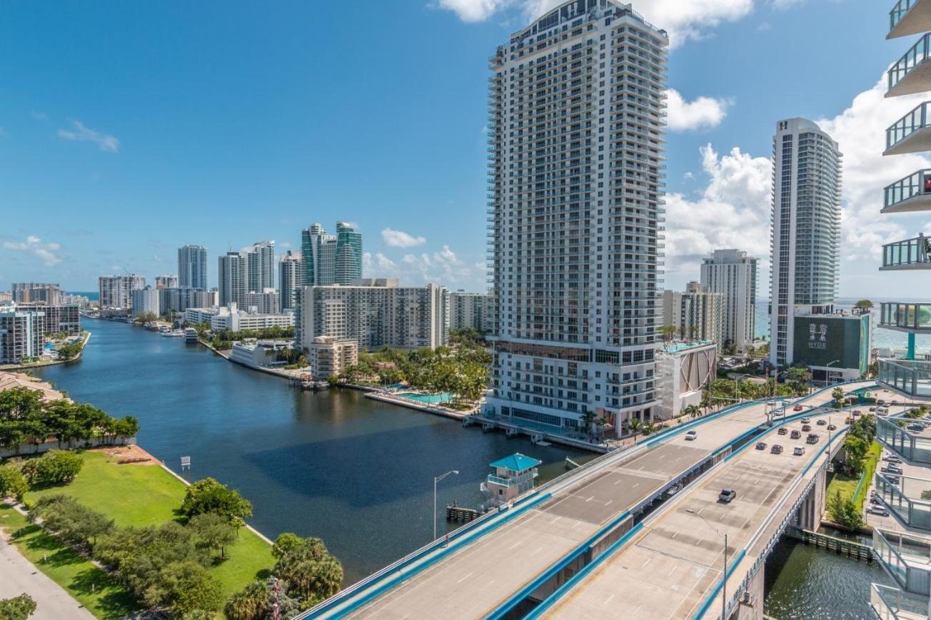 Modern One Bedroom Rental At Beach Walk Resort Miami 18Th Floor Hallandale Beach Extérieur photo