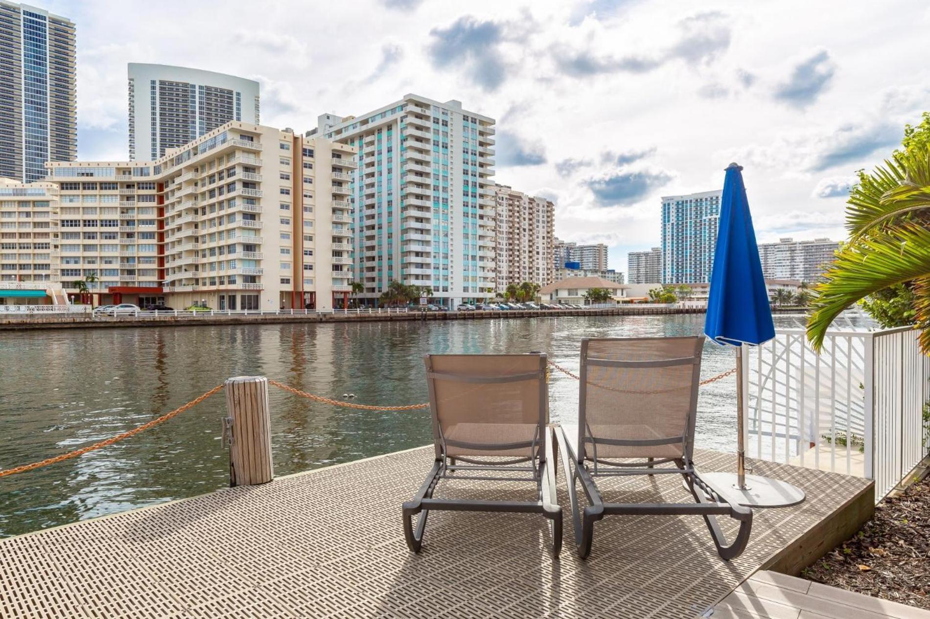 Modern One Bedroom Rental At Beach Walk Resort Miami 18Th Floor Hallandale Beach Extérieur photo